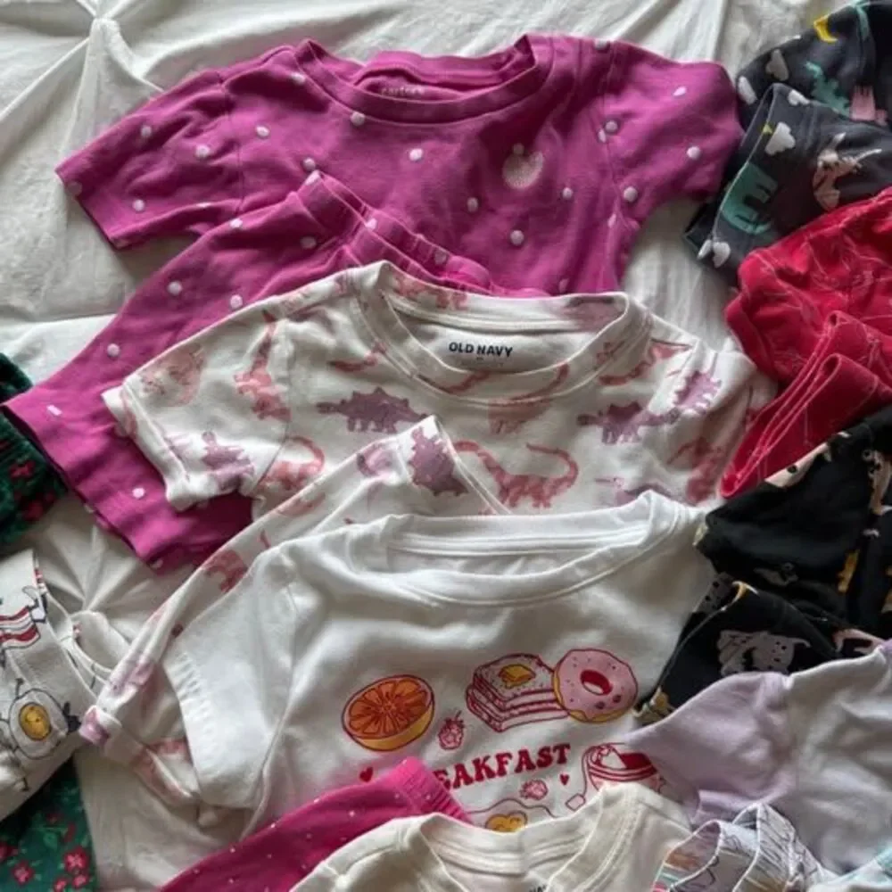 5T pajama bundle - Picture 3 of 6